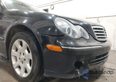 2006 Mercedes-Benz C 280 Luxury 4Matic из США, поврежденный, VIN WDBRF92H66F806667